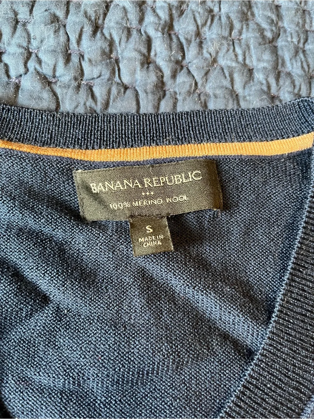 Banana Republic Men's V-Neck Sweater - Dark Blue